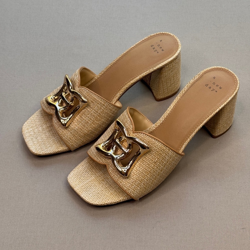 A New Day Womens Raffia Block Heel Mules Gold Chain Link Tan Straw Sandals 10